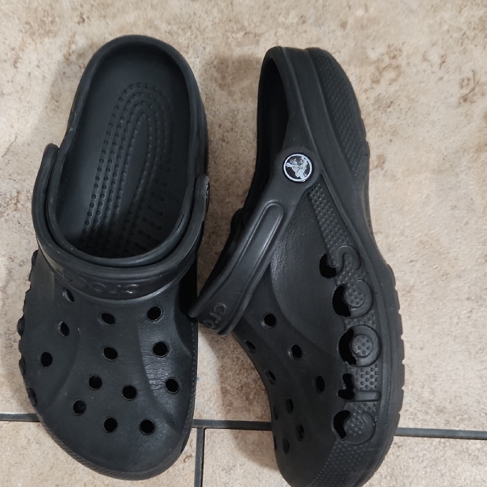 CROCS Kids Black Water Shoes - Picture 2 of 3